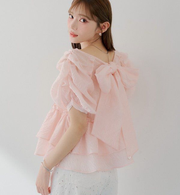  「【SALON by Chico】デザインパフ袖バックリボンペプラムブラウス」|シャツ・ブラウス|