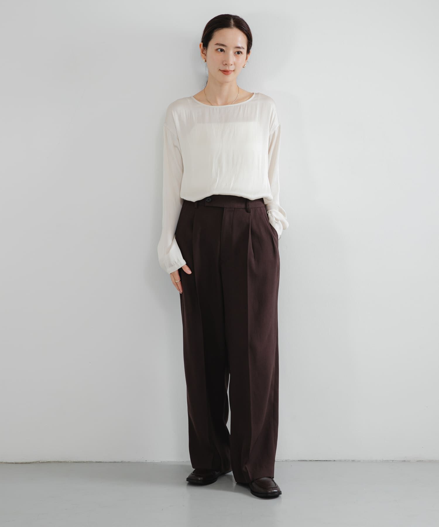 URBAN RESEARCH「ヴィンテージサテンTシャツブラウス」|シャツ・ブラウス|