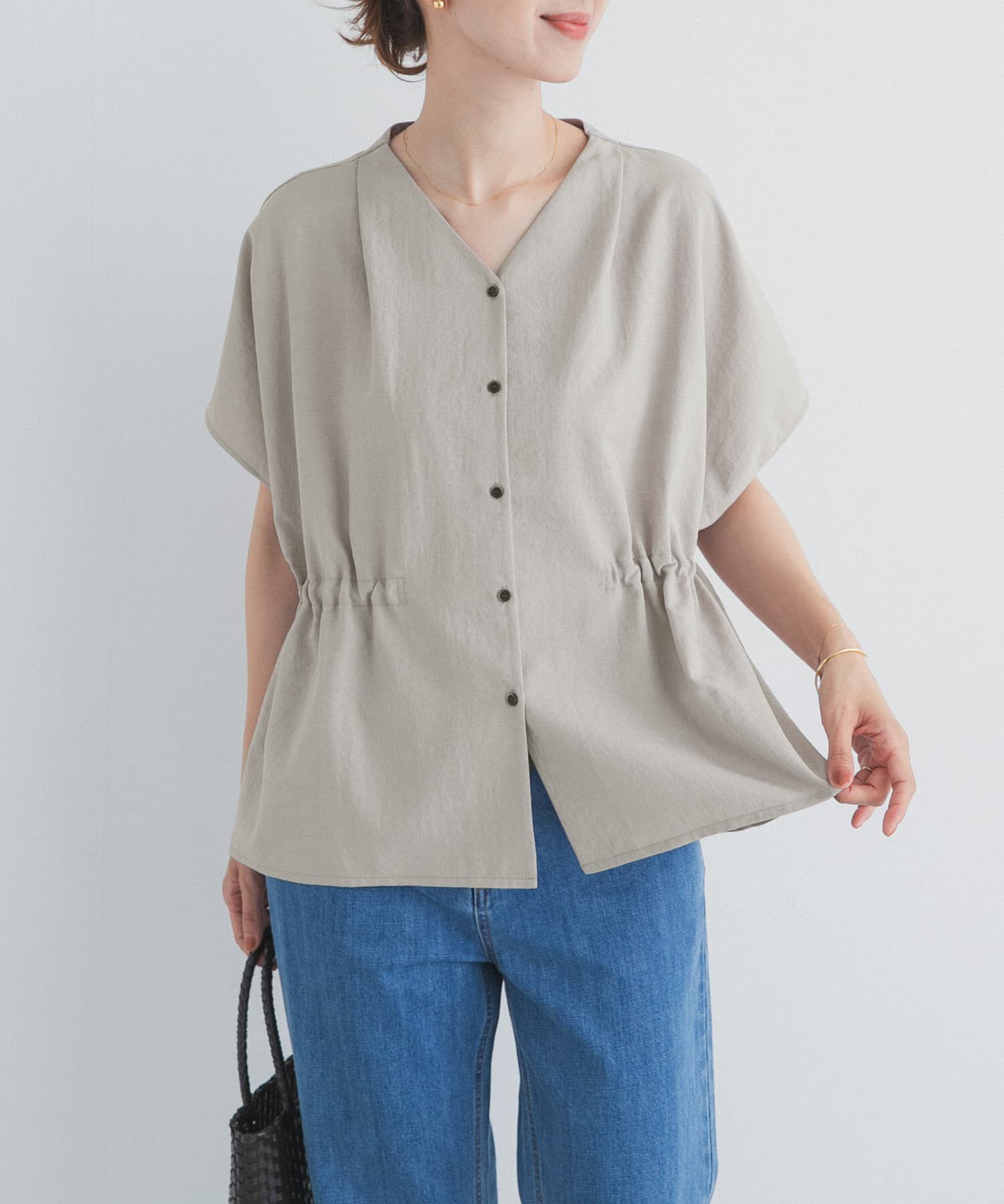 URBAN RESEARCH DOORS「Vネックウエストギャザーブラウス」|シャツ・ブラウス|