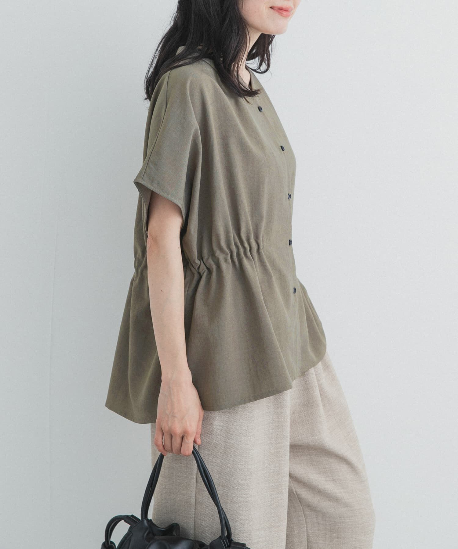 URBAN RESEARCH DOORS「Vネックウエストギャザーブラウス」|シャツ・ブラウス|