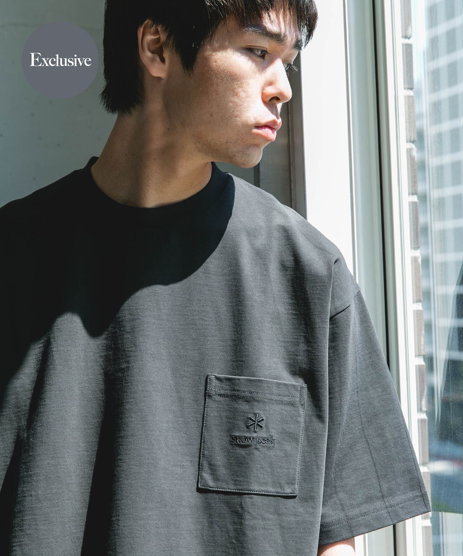URBAN RESEARCH DOORS「『別注』Snow Peak Apparel&times;DOORS　POCKET LOGO SHORT-SLEEVE T-SHIRTS」|Tシャツ・カットソー|チャコールグレー