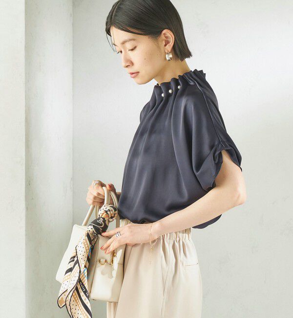 SHIPS for women「【一部WEB限定】〈手洗い可能〉パール モチーフ ネック ギャザー ドルマン ブラウス」|シャツ・ブラウス|ネイビー