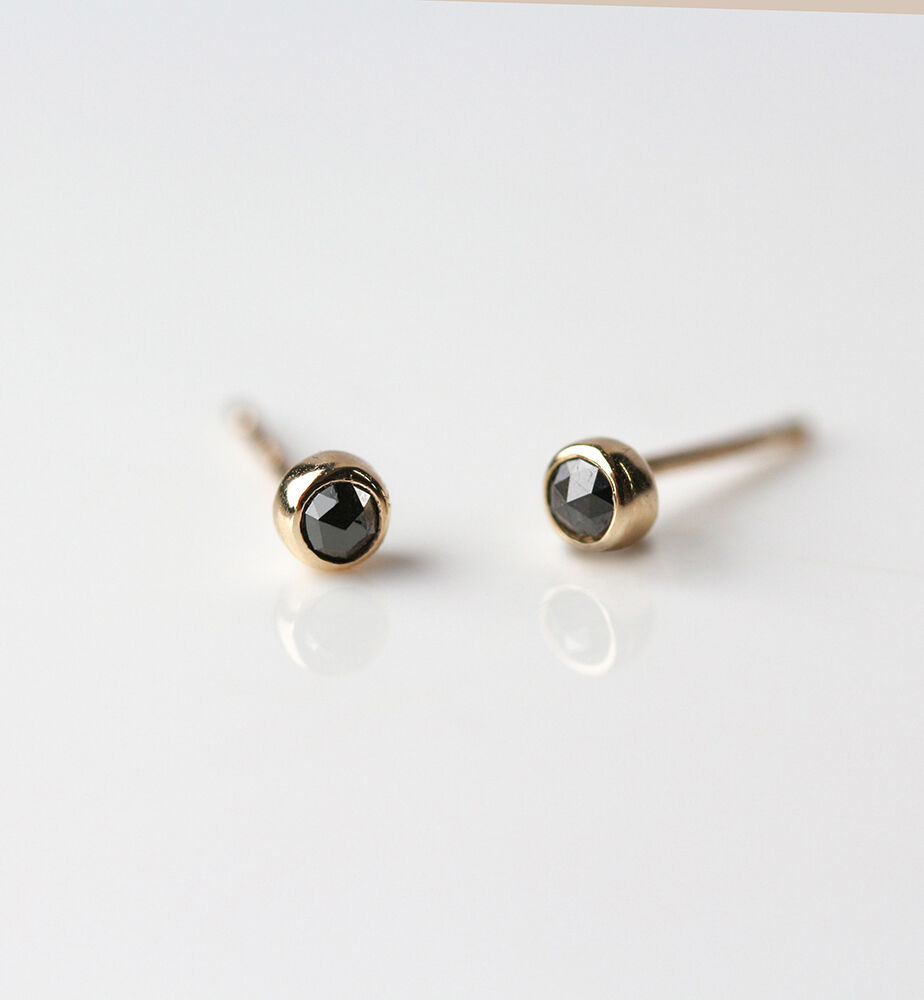  「一石 ブラックダイヤモンド 0.1ct ピアス  | K10YG」|ブレスレット・バングル|