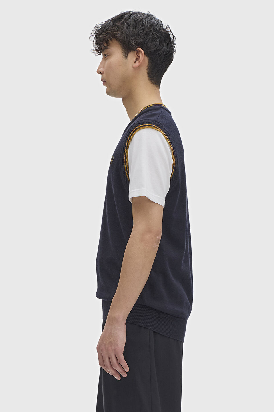 FRED PERRY 「TIPPED V-NECK TANK／ティップVネックタンク」|ベスト・ジレ|