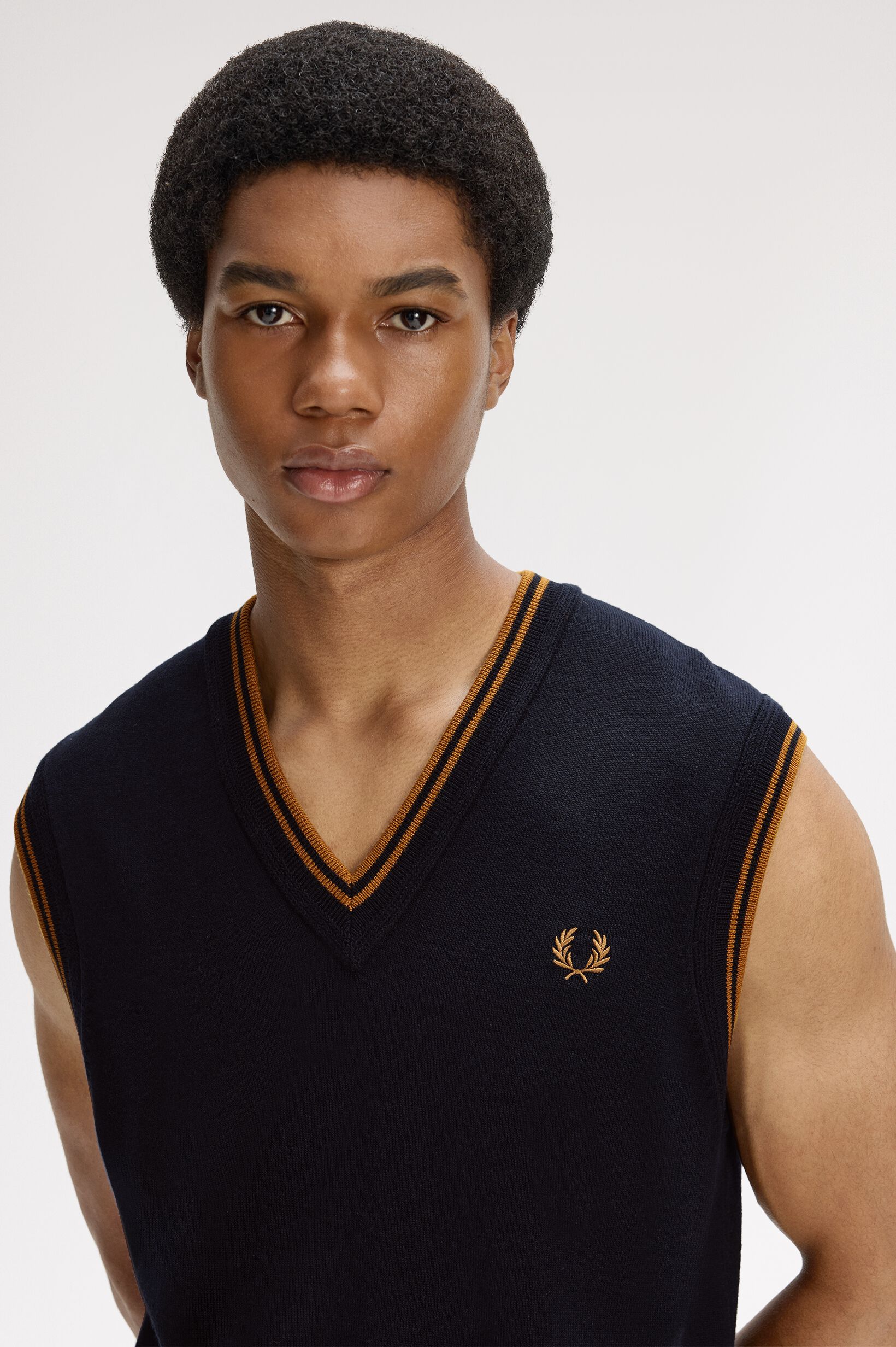 FRED PERRY 「TIPPED V-NECK TANK／ティップVネックタンク」|ベスト・ジレ|