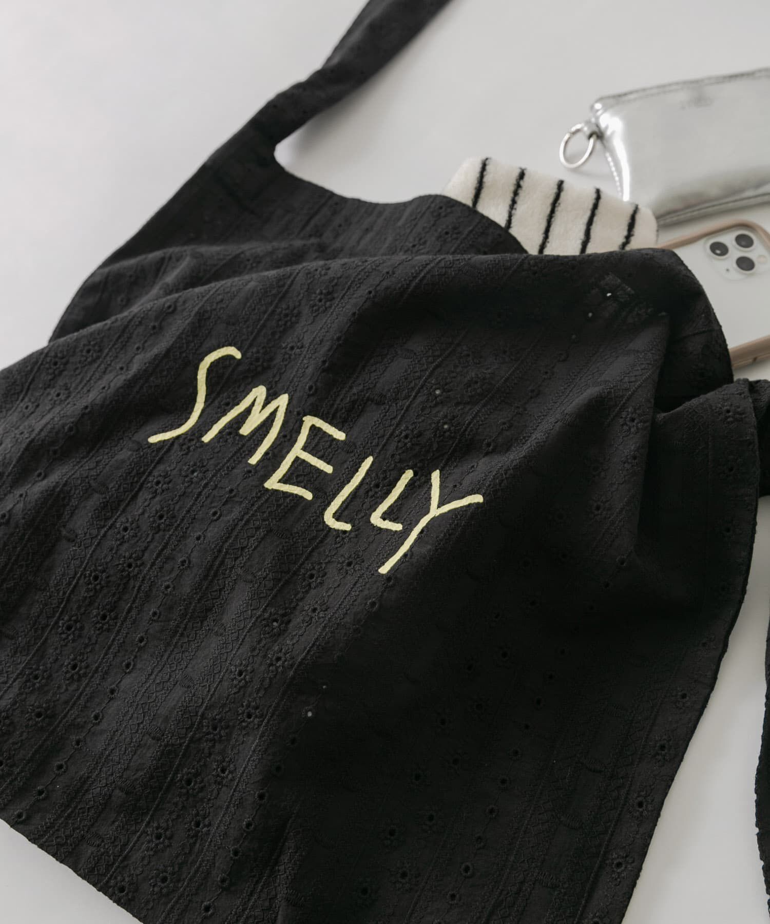 SMELLY「プリントショルダーバッグ」|ショルダー・メッセンジャー|