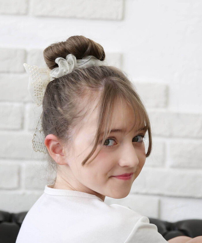 BACKYARD FAMILY「Rora シュシュ キッズ 通販 ミルククリーム 髪飾り お団子 ヘアゴム ポニーテール リボン」|ヘアゴム・シュシュ|