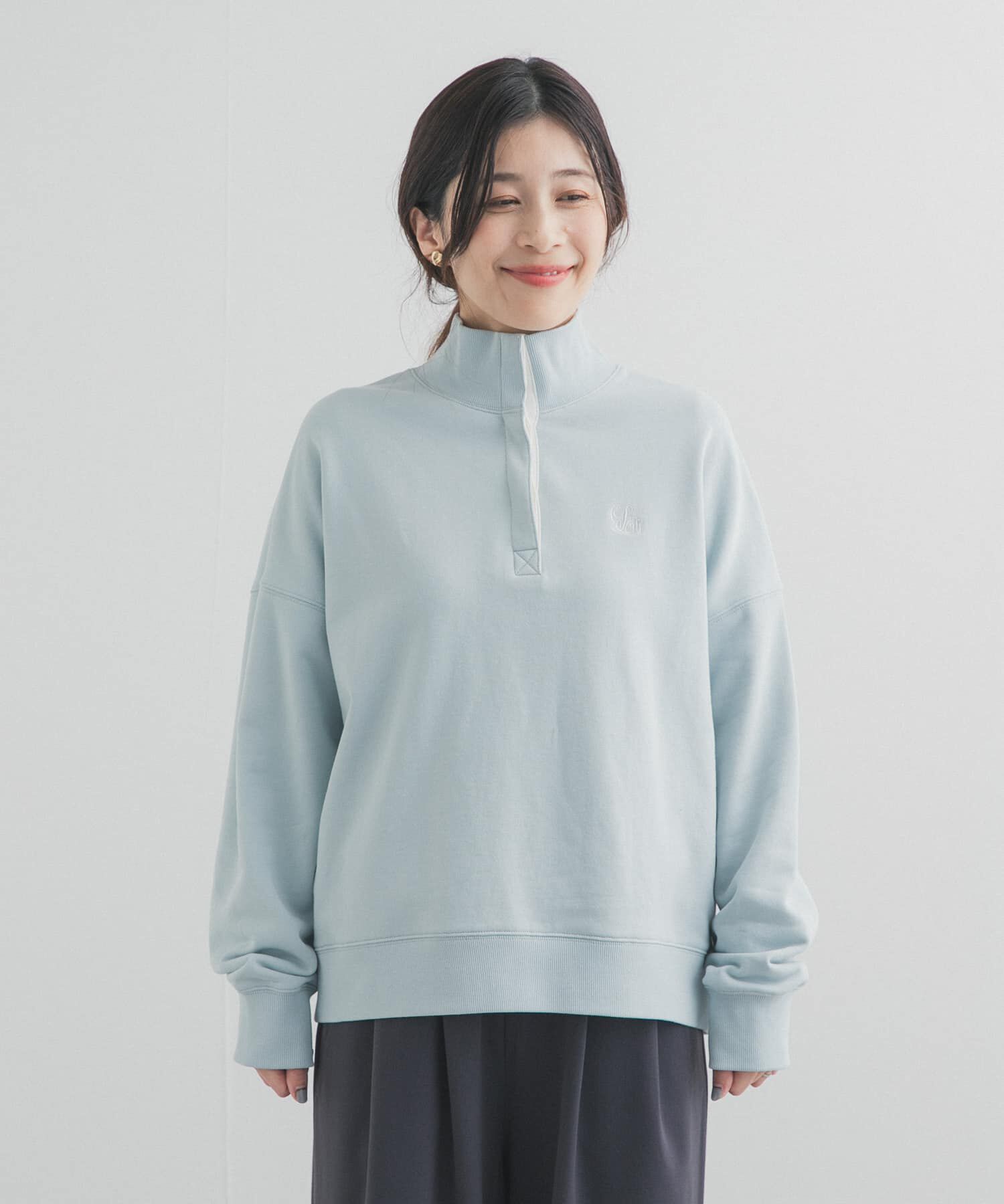 URBAN RESEARCH DOORS「刺繍スタンドカラースウェット」|スウェット・ジャージ|