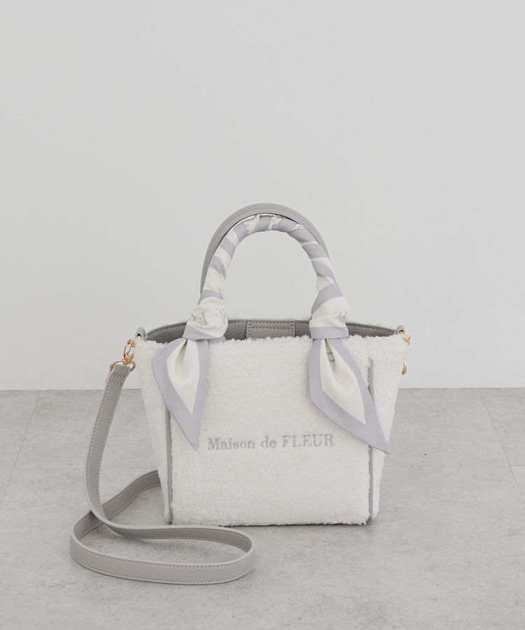 Maison de FLEUR「スカーフ付きボア2WaySトートバッグ」|トートバッグ|ライトブルー