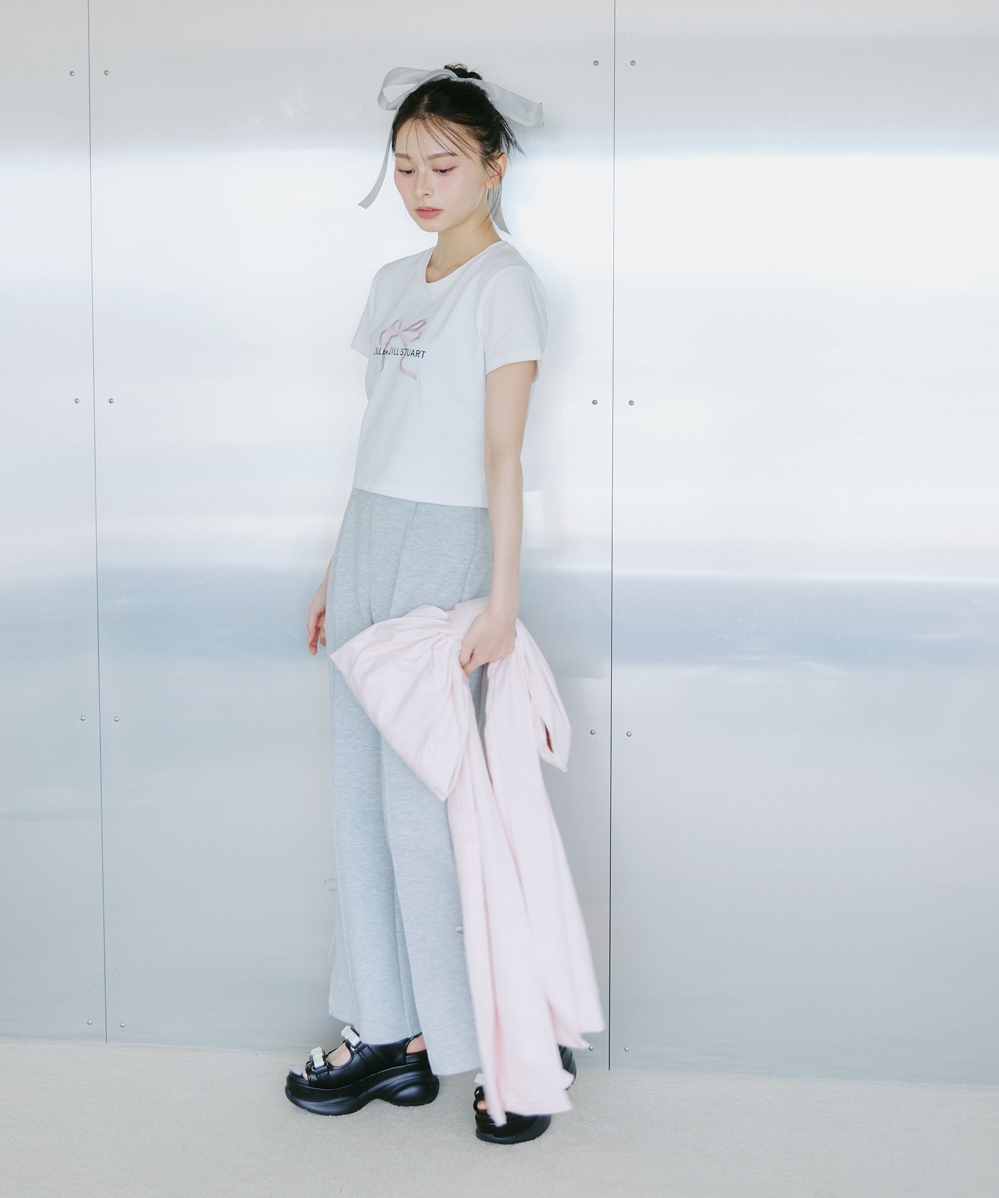  「〈RIBBONシリーズ〉フロントロゴTシャツ」|Tシャツ・カットソー|