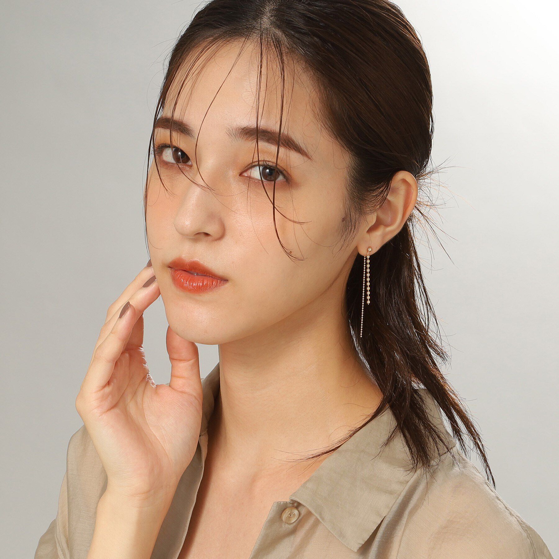 COCOSHNIK「K10ボールチェーン前後 スタッドピアス」|ピアス|