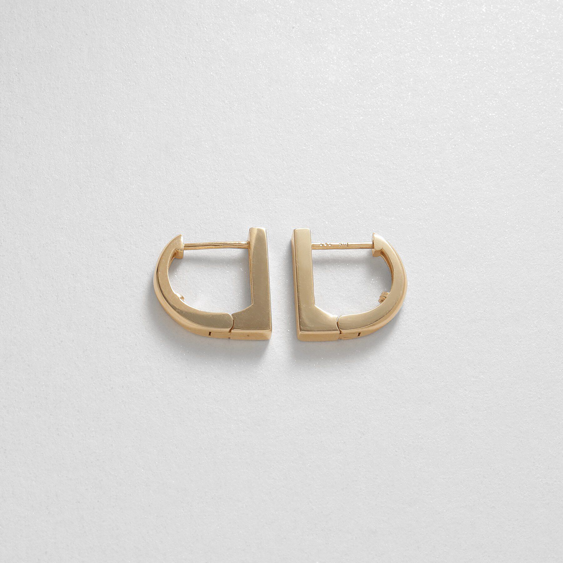 COCOSHNIK「K10平打ちフープ ワンタッチピアス」|ピアス|