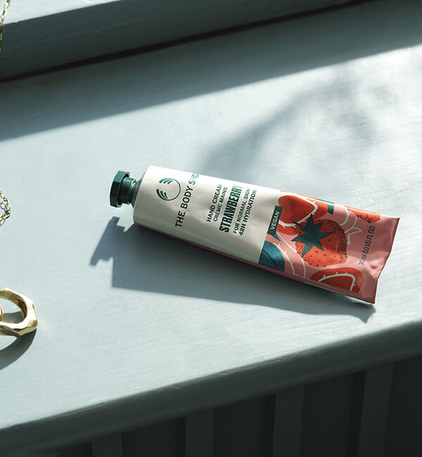 THE BODY SHOP「ハンドクリーム ST RENO23 30mL（香り：ストロベリー）」|ハンドケア|