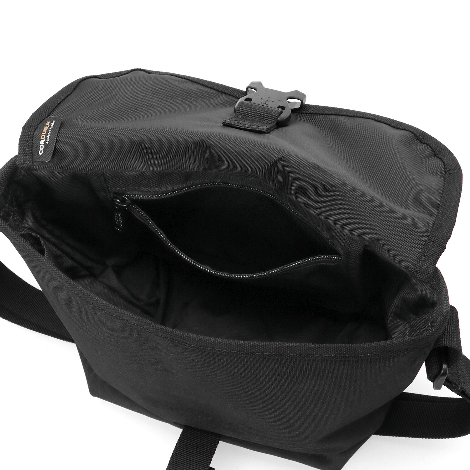 Manhattan Portage「Pacific Nylon Messenger Bag Flap Zipper Pocket W/ Divide」|ショルダー・メッセンジャー|
