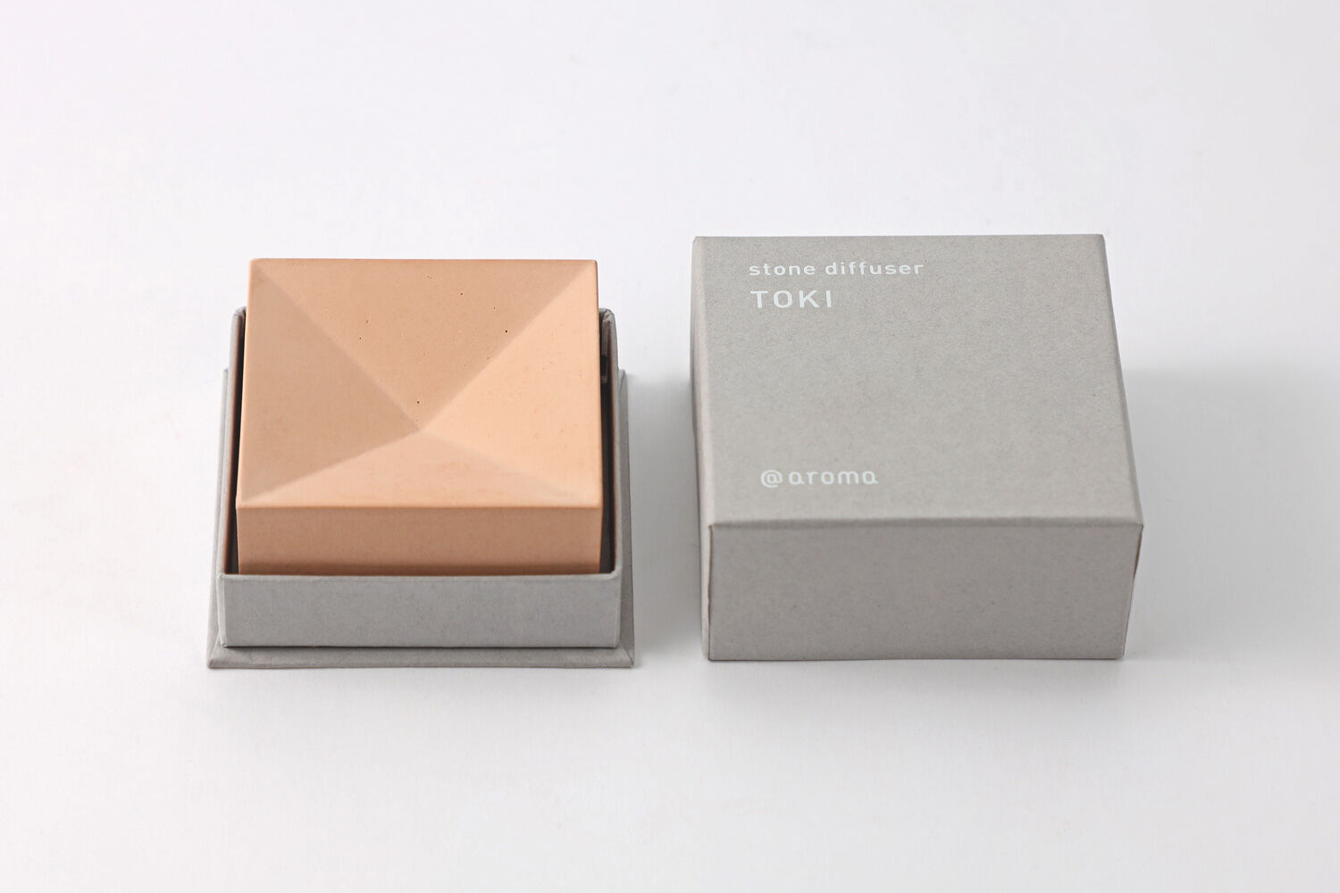 アットアロマ「ストーンディフューザー トキ [M]」|アロマ・ルームフレグランス|