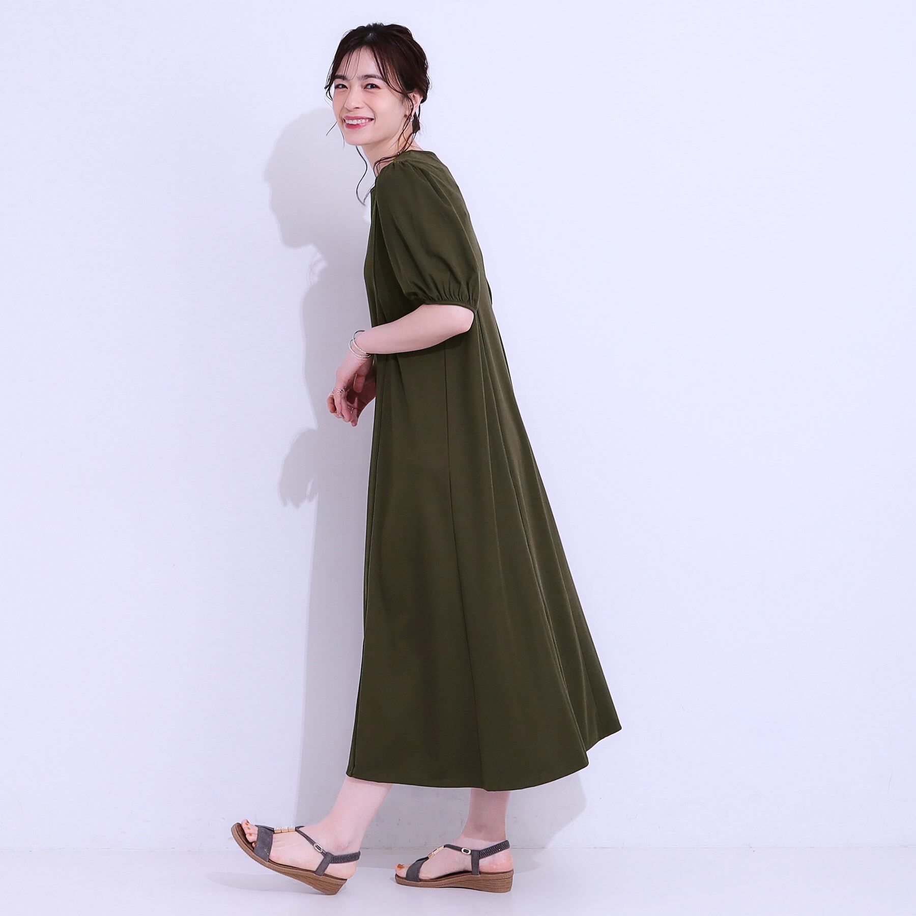 SHOO･LA･RUE「【ひんやり/S-LL】微配色ラインですっきり見え 大人のためのワンピース」|ワンピース|