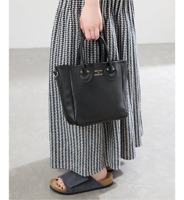 IENA「《WEB/一部店舗限定》YOUNG&OLSEN EMBOSSED LEATHER D TOTE S バッグ YO2601-GD003」|トートバッグ|ブラック