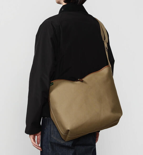 Brady「Brady | ASHDOWN UNISEX」|ショルダー・メッセンジャー|KHAKI