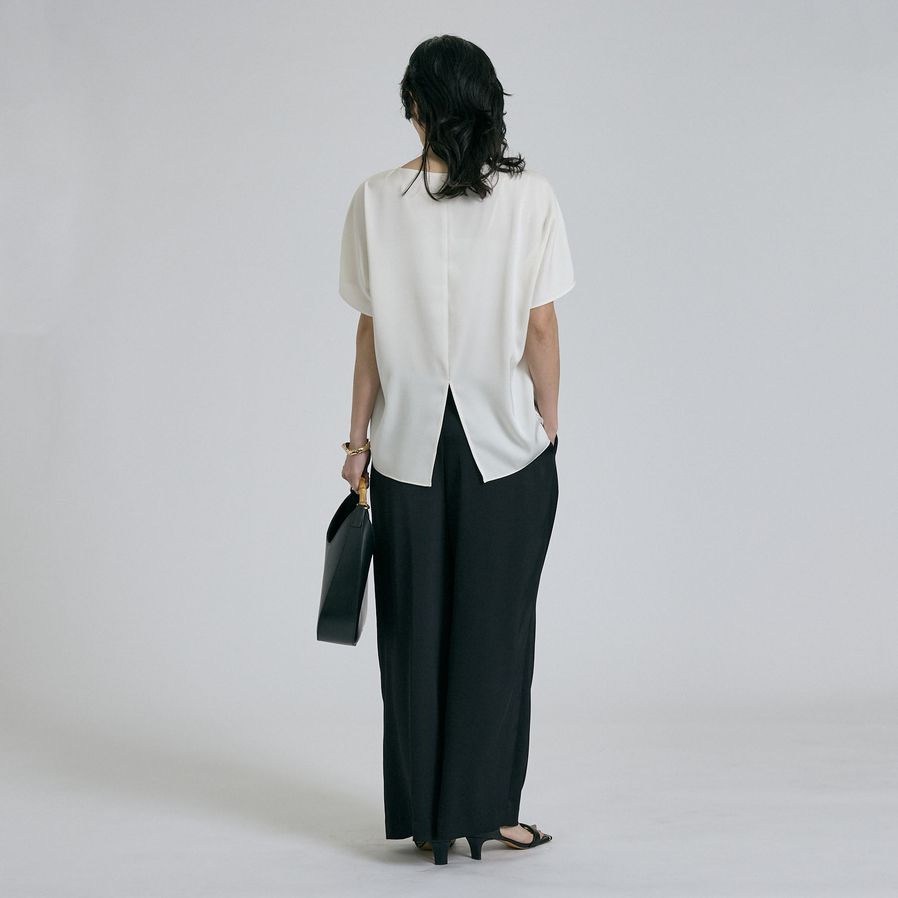 qualite「【接触冷感＆吸水速乾】新色入荷！クールサテンブラウス/セットアップ対応【予約】」|シャツ・ブラウス|