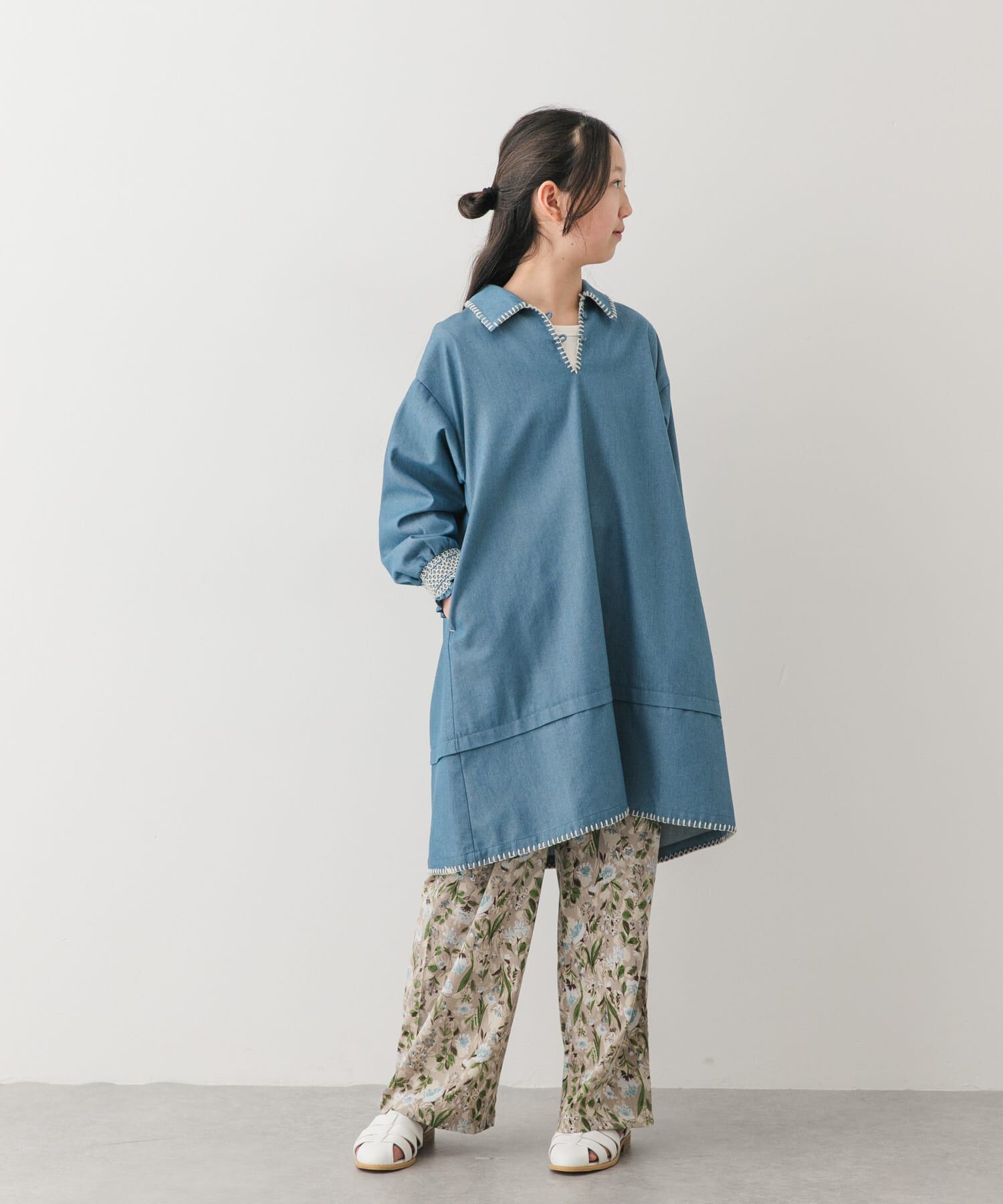 URBAN RESEARCH DOORS「『150サイズあり』デニム刺繍ワンピース(KIDS)」|ワンピース|