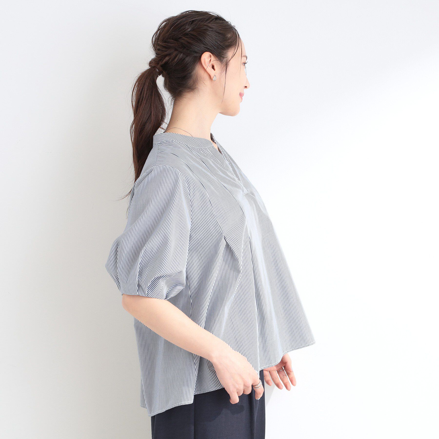 SHOO･LA･RUE「【洗濯後しわになりにくい/S-LL/インせず着られる】自然に体型カバー 麻調ペプラムブラウス」|シャツ・ブラウス|