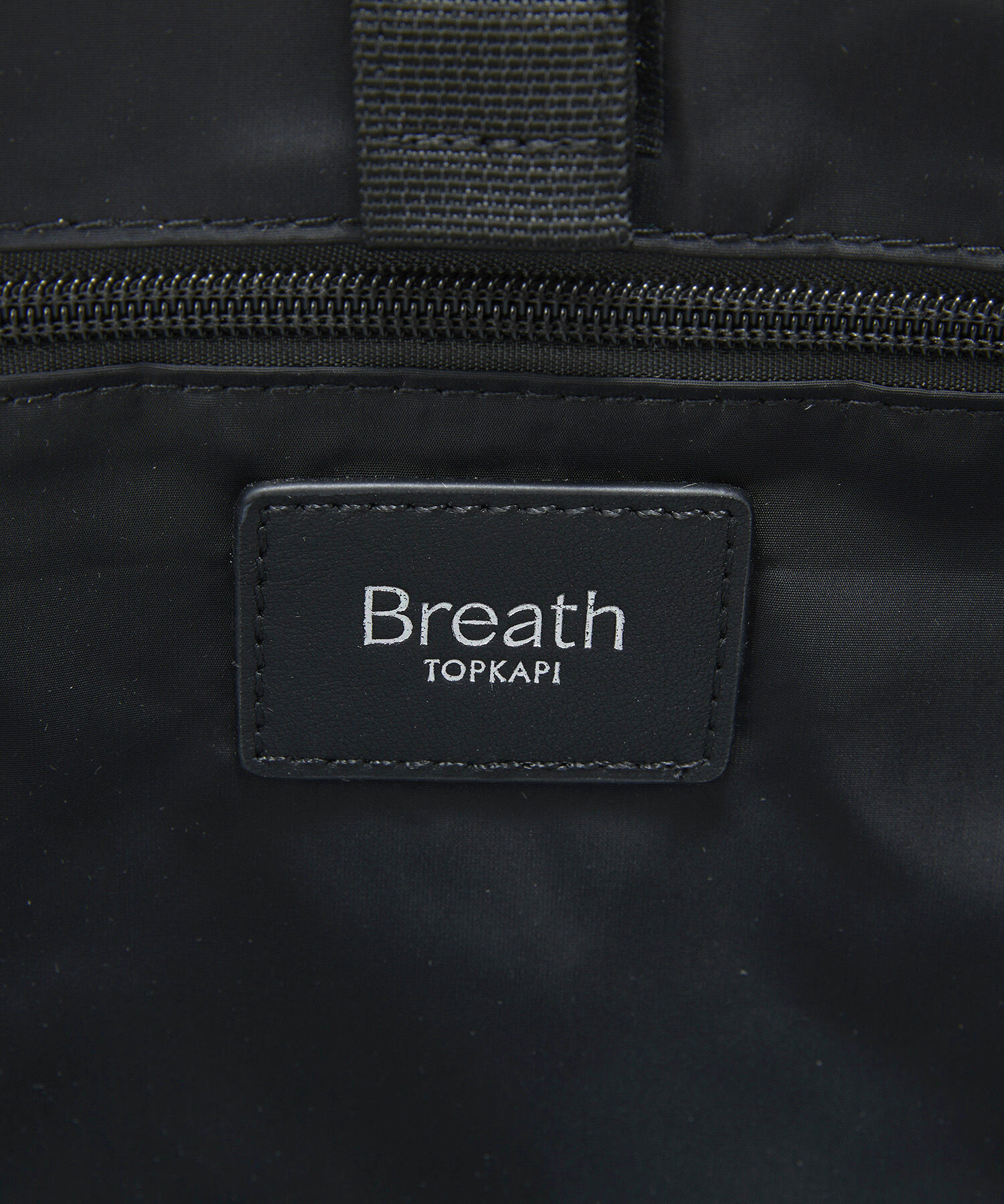 TOPKAPI BREATH「【Breath TOPKAPI】PRIM プリム ナイロン ラウンドスクエア トート チャーム付き　A4 / 軽量 【撥水】」|トートバッグ|