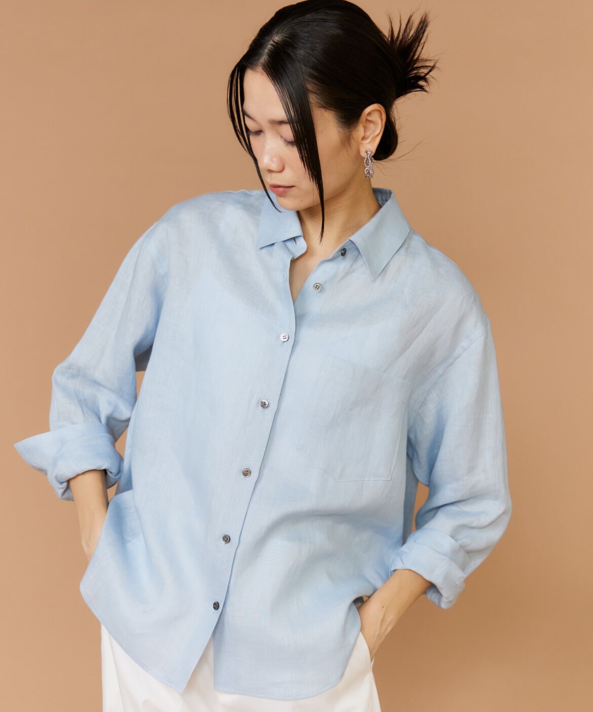 INED「《大きいサイズ》リネンレギュラーカラーシャツ」|シャツ・ブラウス|サックス3