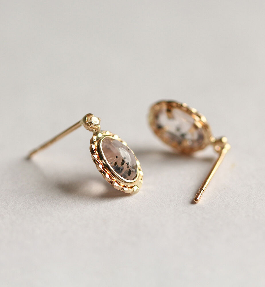  「ドッティドピンククォーツ / ダイヤモンド ピアス | K10YG」|ピアス|