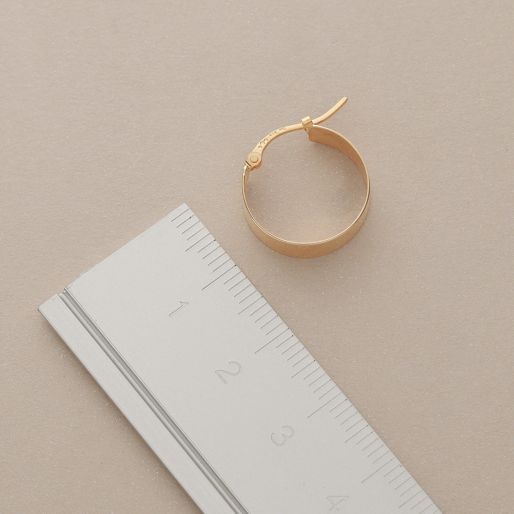 COCOSHNIK「K10平板 フープピアス」|ピアス|