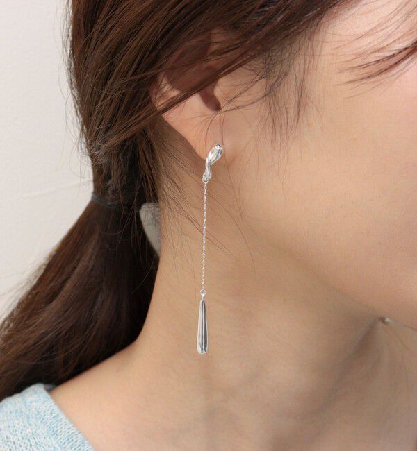 fredy emue「チタンポストチェーンスイングピアス」|ピアス|シルバー