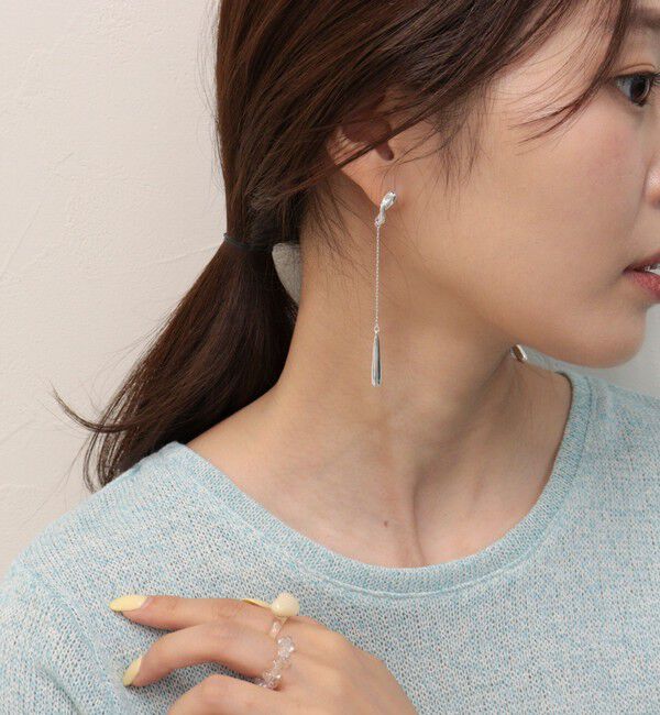 fredy emue「チタンポストチェーンスイングピアス」|ピアス|