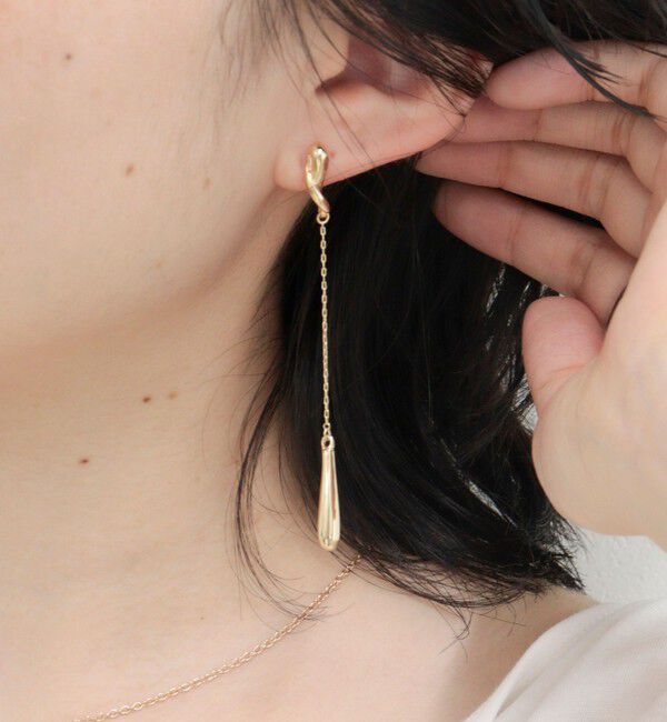 fredy emue「チタンポストチェーンスイングピアス」|ピアス|