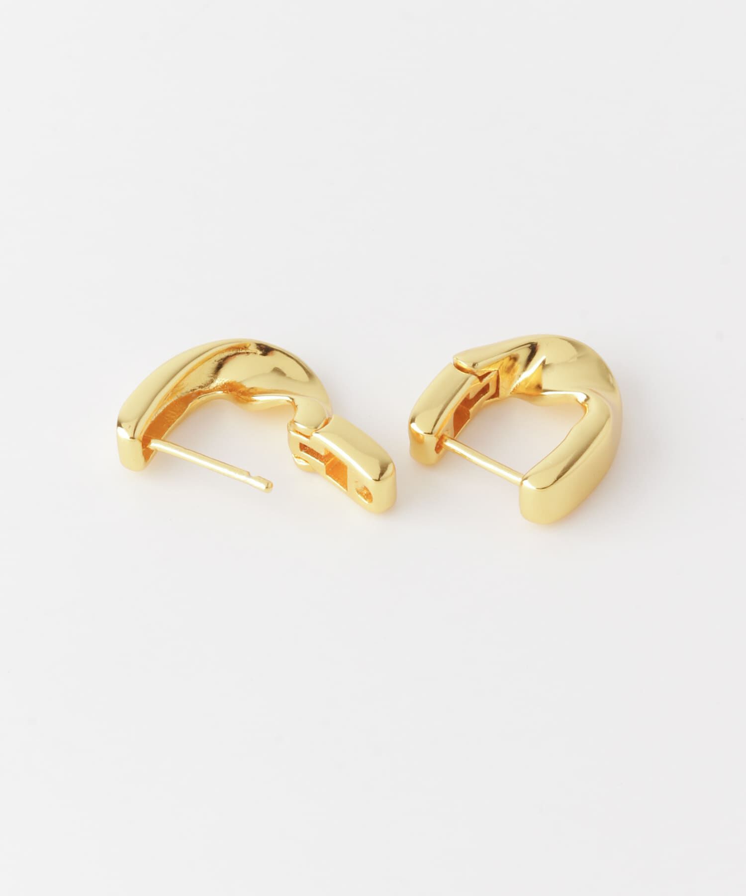 SMELLY「SMELLY so&rsquo;　twist pierce」|ピアス|