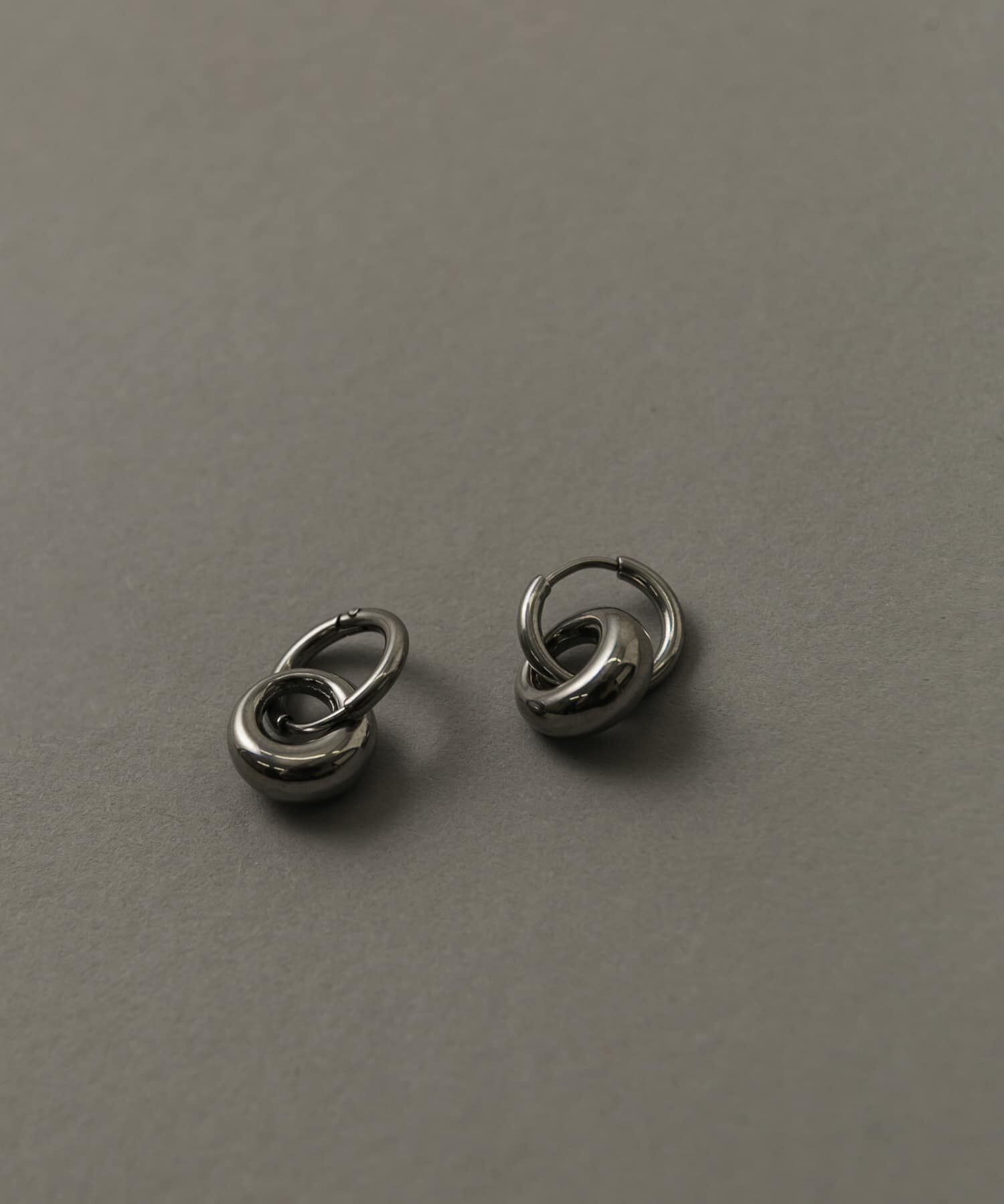 SMELLY「ステンレスチャームフープピアス」|ピアス|