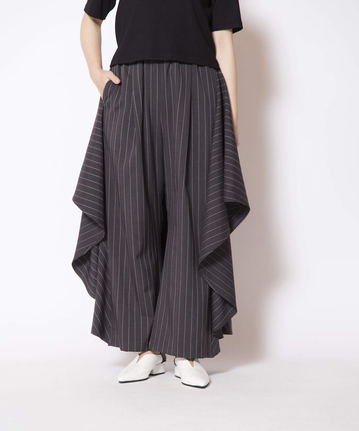  「バックレイヤードパンツ」|その他|