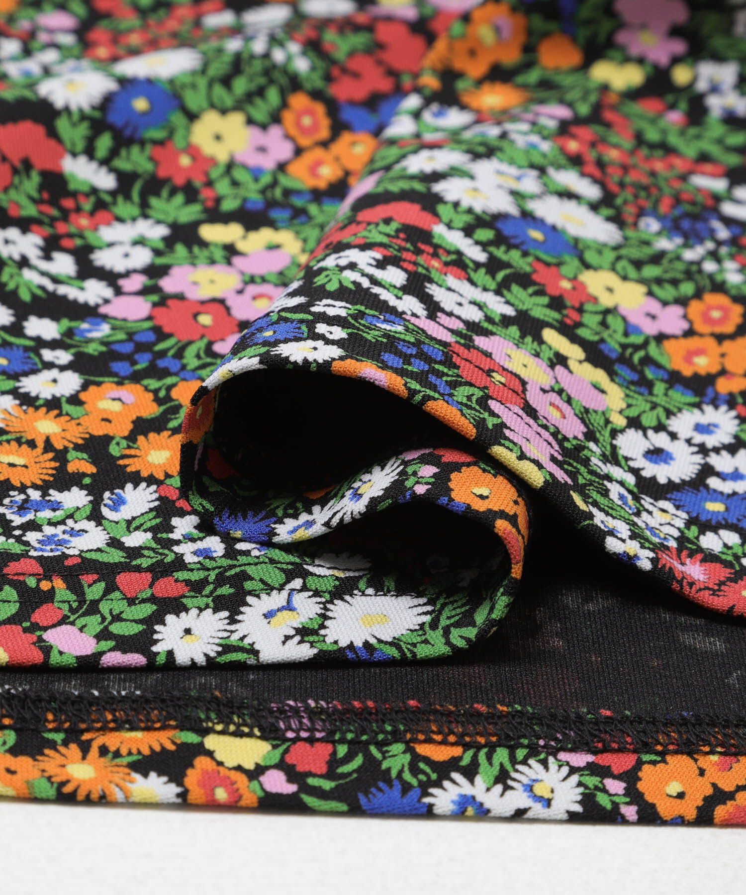 URBAN RESEARCH DOORS「mizuiro-ind　FLOWER PRINT T-SHIRTS」|Tシャツ・カットソー|
