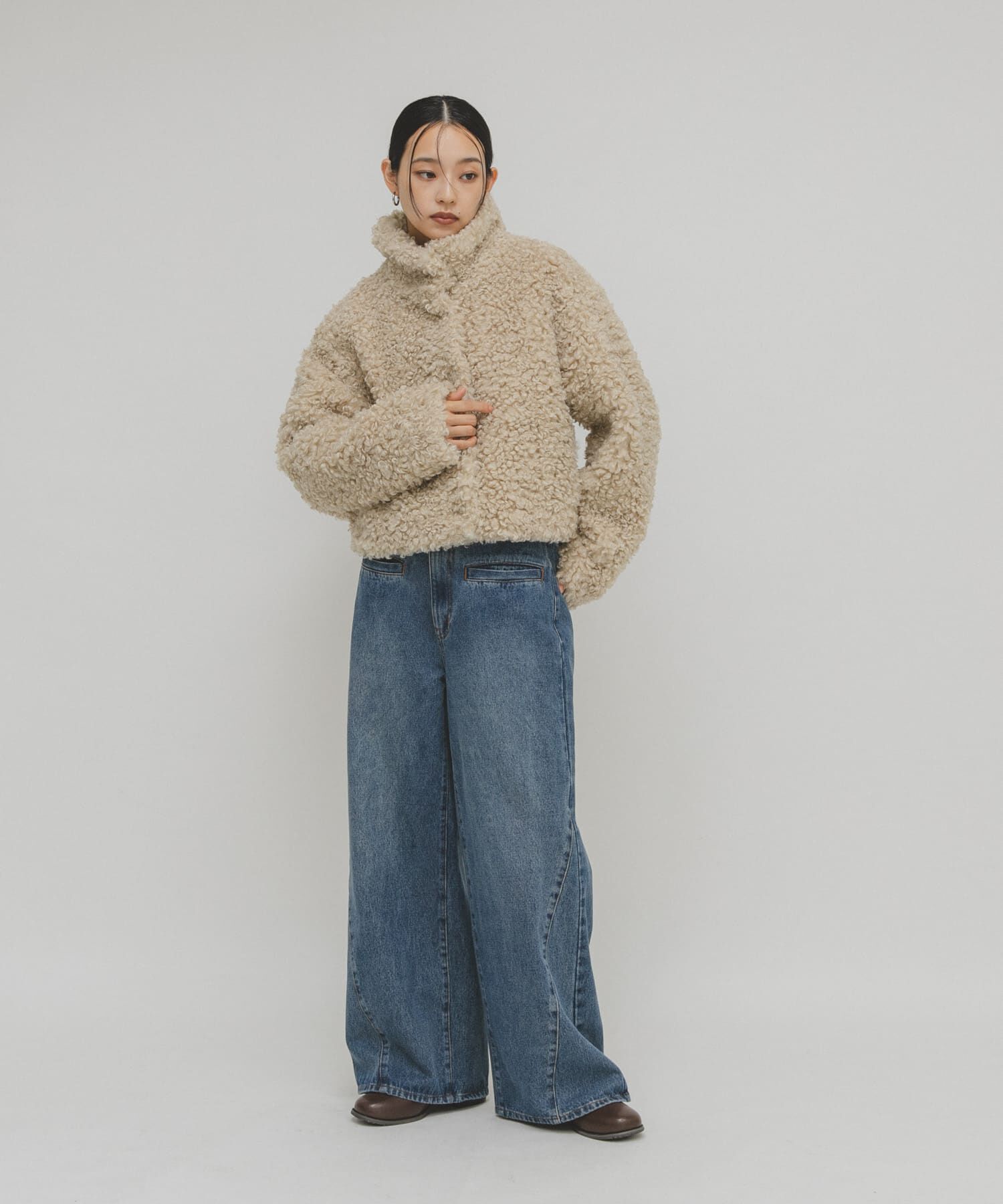  「フォルムボアジャケット」|ノーカラーコート|