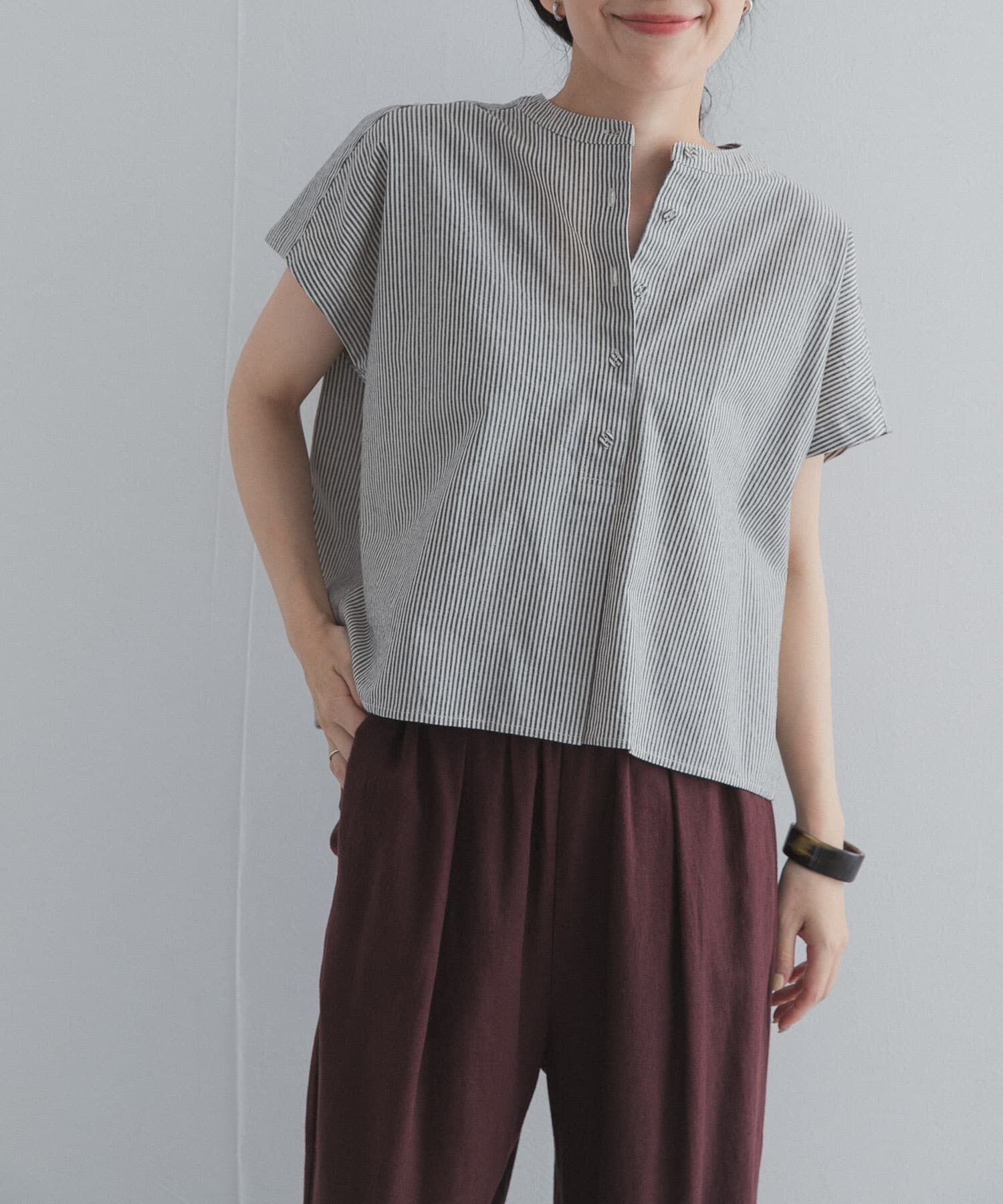 URBAN RESEARCH DOORS「ストライプクロップドブラウス」|シャツ・ブラウス|