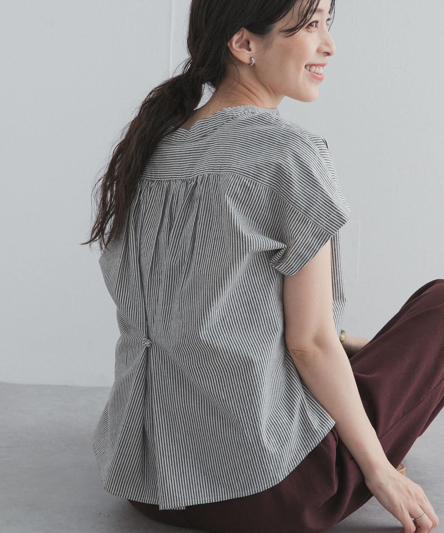 URBAN RESEARCH DOORS「ストライプクロップドブラウス」|シャツ・ブラウス|