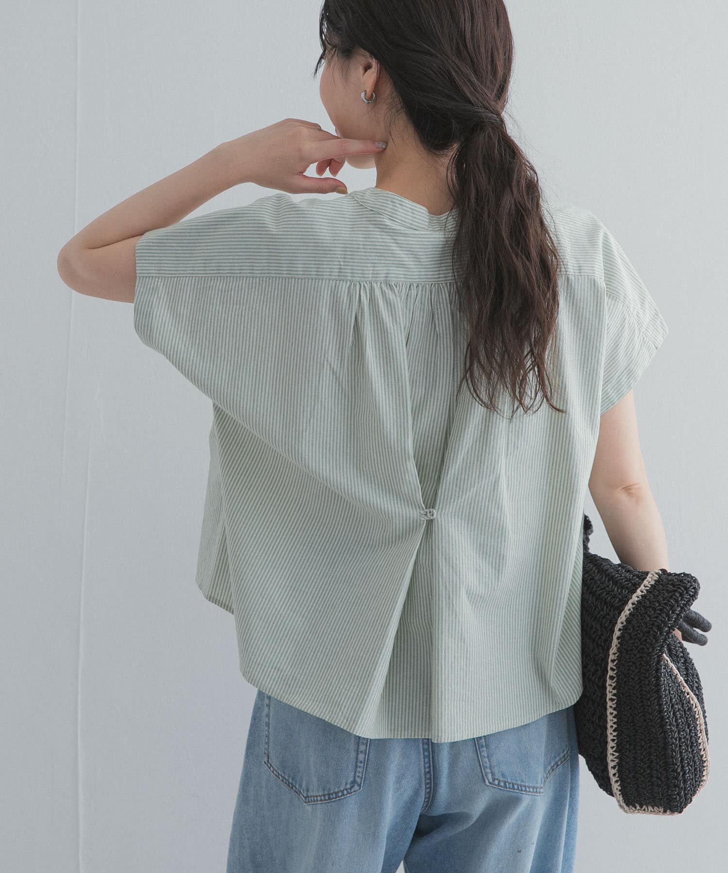 URBAN RESEARCH DOORS「ストライプクロップドブラウス」|シャツ・ブラウス|