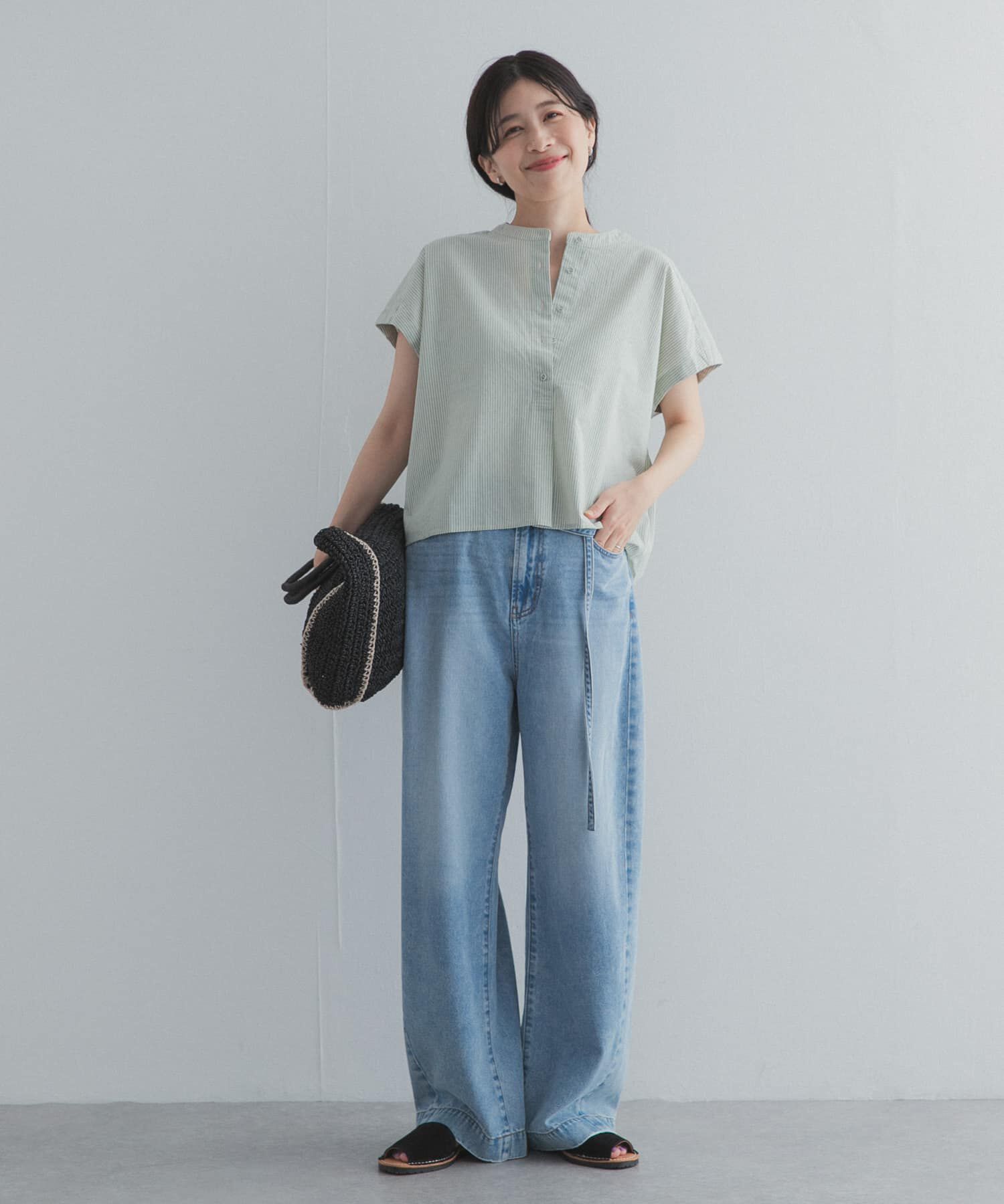 URBAN RESEARCH DOORS「ストライプクロップドブラウス」|シャツ・ブラウス|
