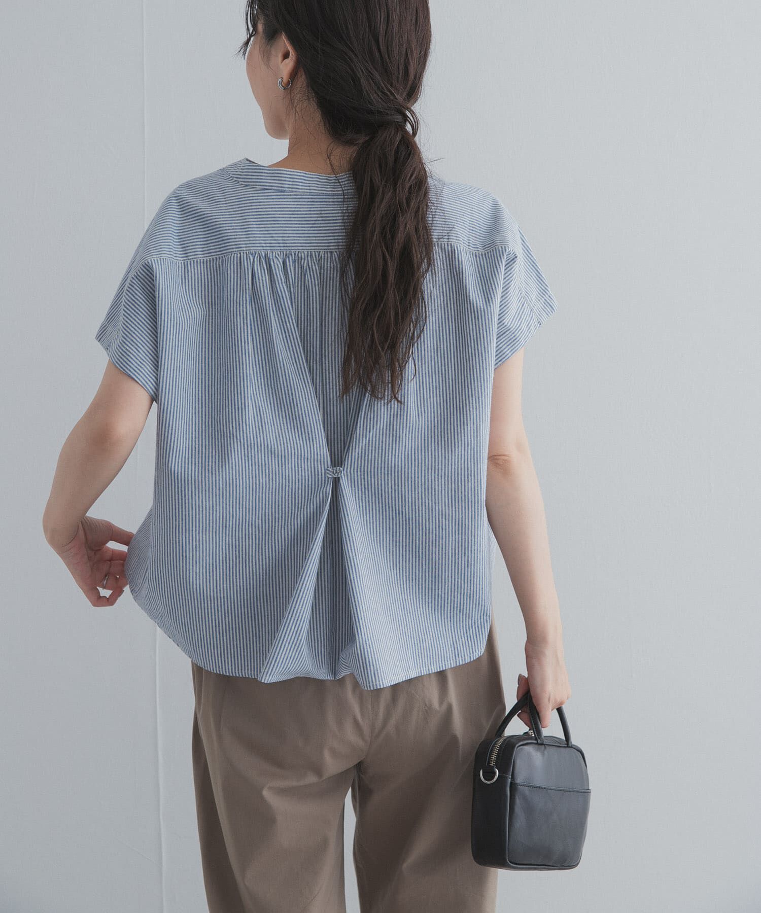 URBAN RESEARCH DOORS「ストライプクロップドブラウス」|シャツ・ブラウス|
