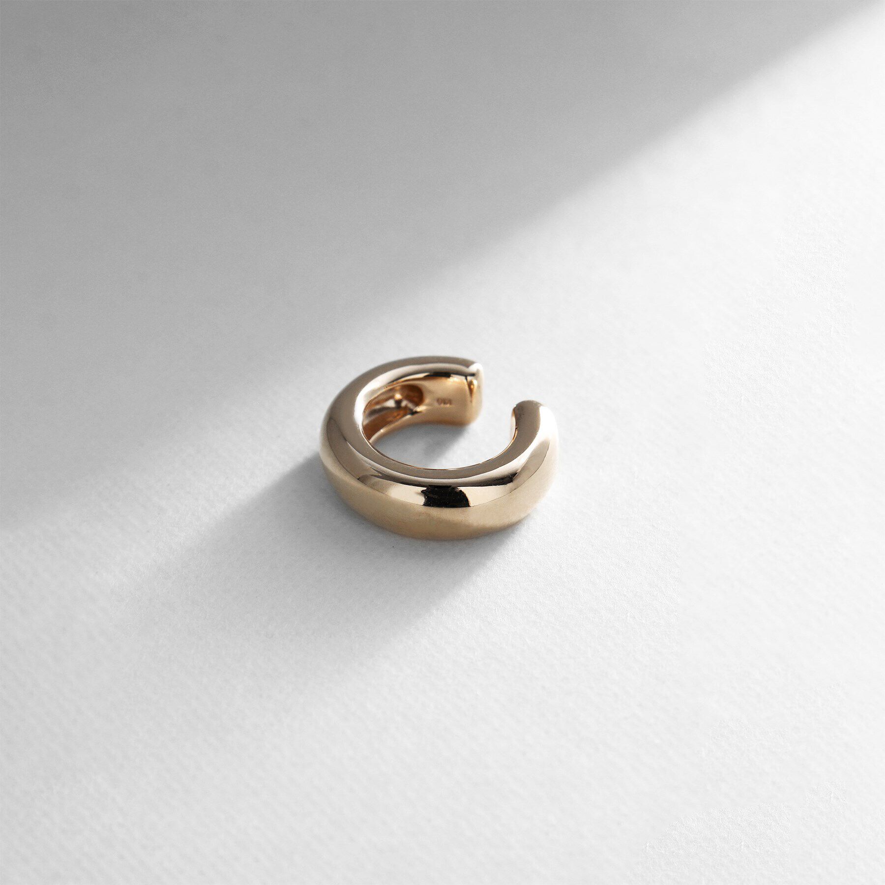 COCOSHNIK「K10丸線ボリューム イヤーカフ小」|イヤーカフ|イエローゴールド(1