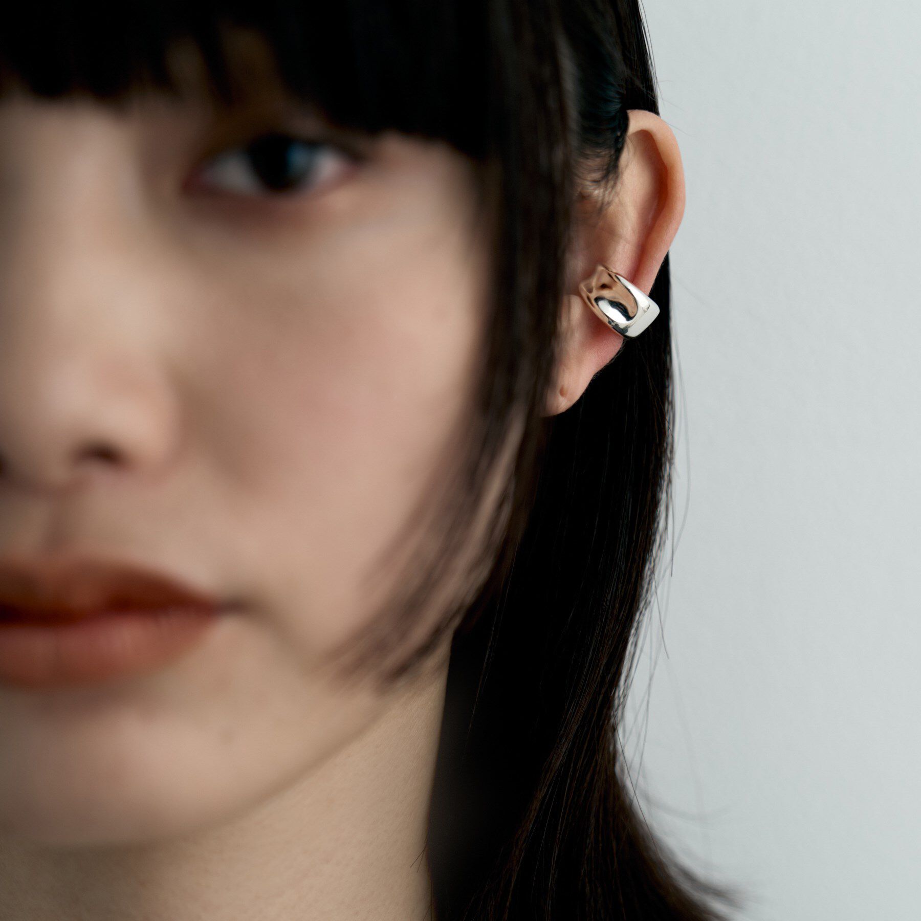 COCOSHNIK ONKITSCH「シルバー コンケイブイヤカフ」|イヤーカフ|