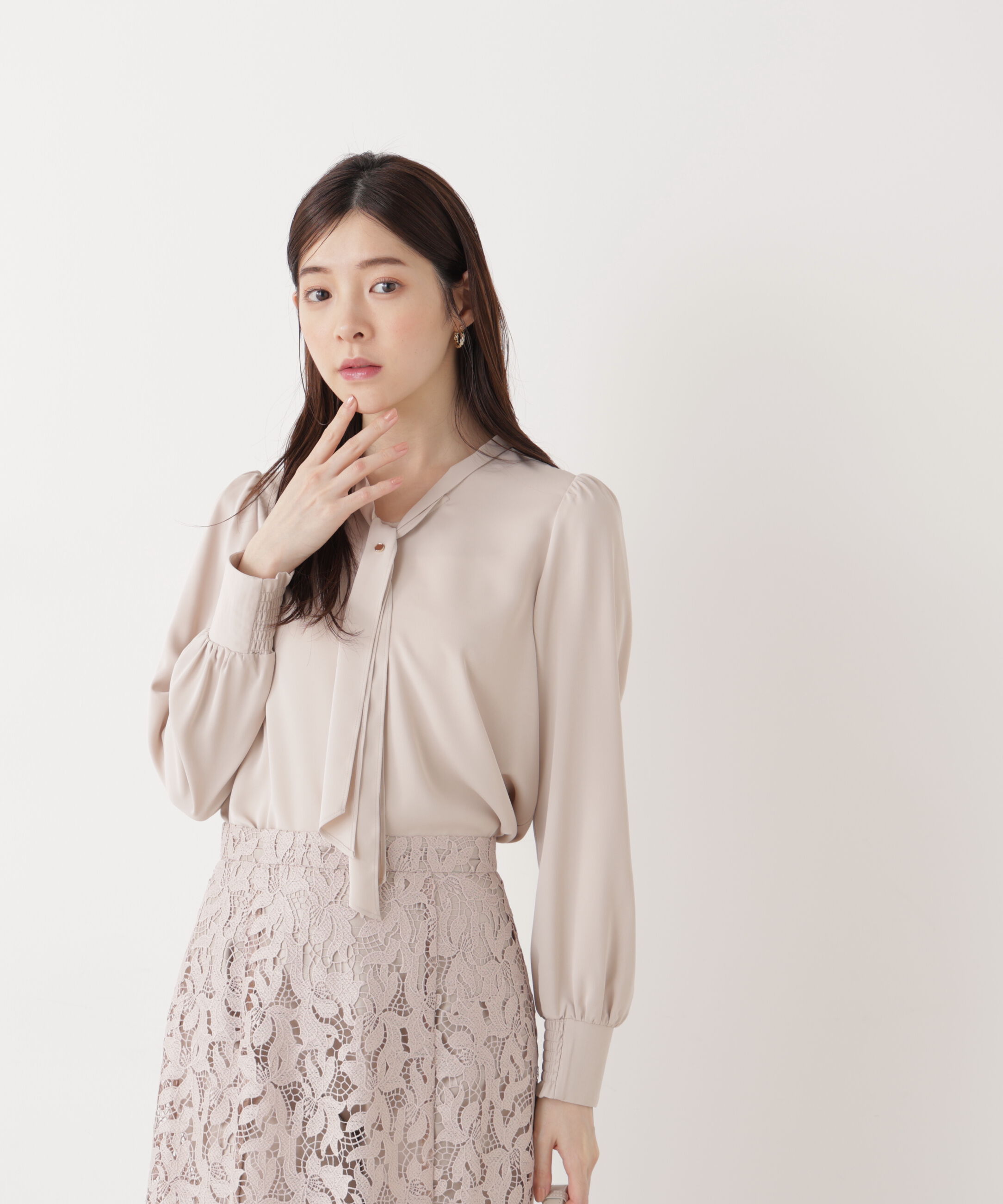 PROPORTION BODY DRESSING「キラ釦ボウタイブラウス　26SS」|シャツ・ブラウス|