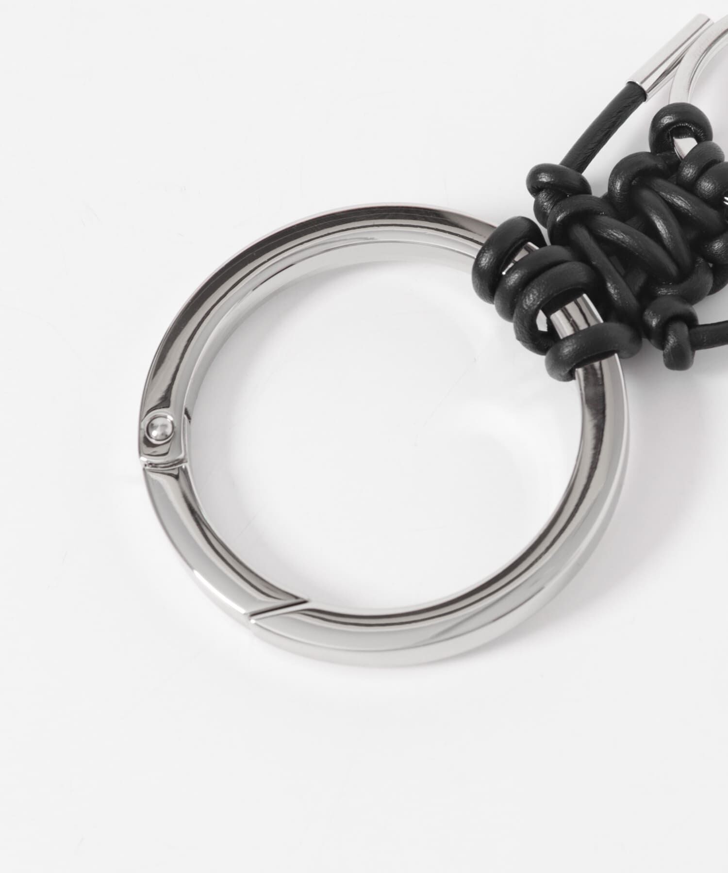 URBAN RESEARCH「ITTI　CRISTY KNOTMAN RING」|チャーム・キーホルダー|