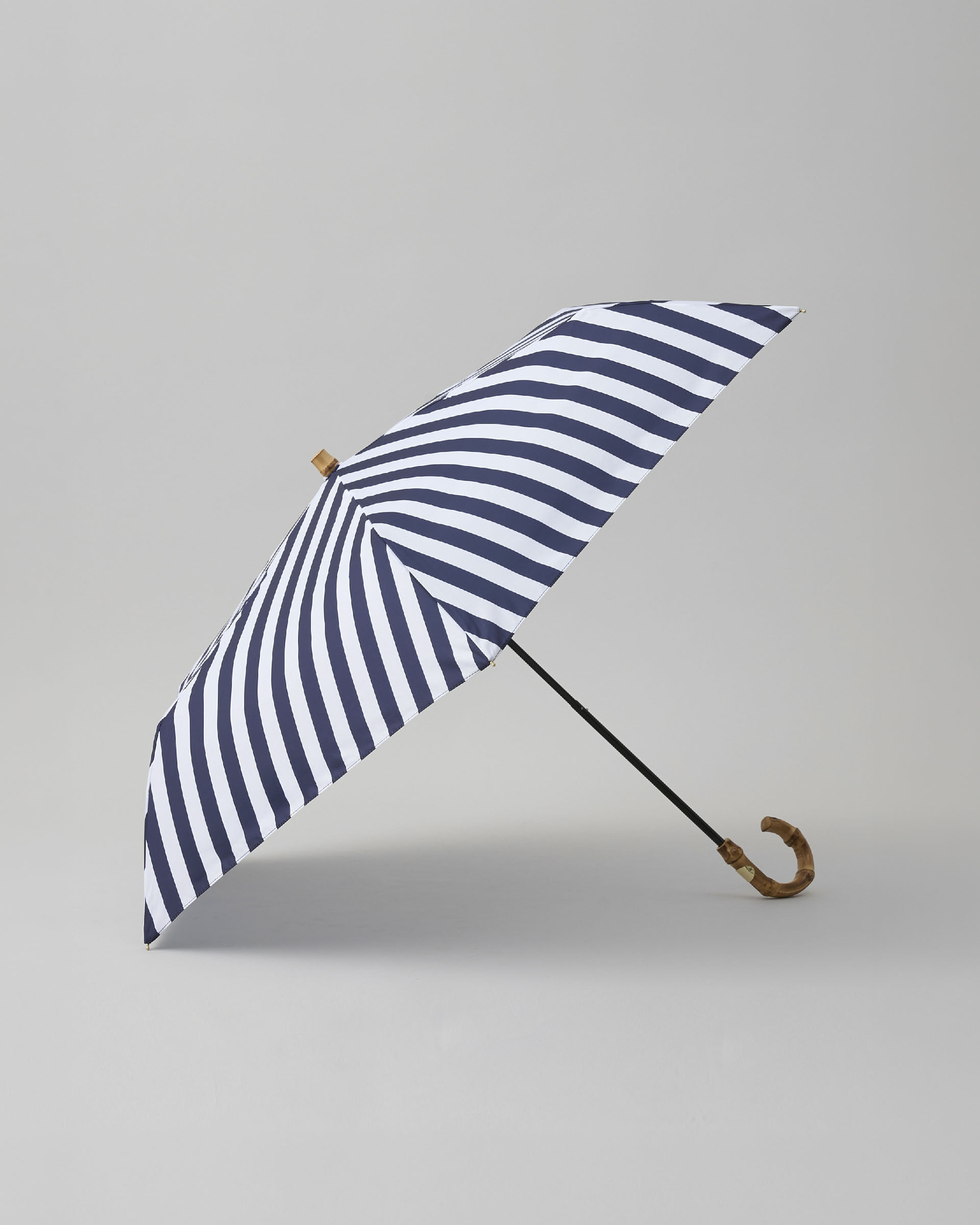 Traditional Weatherwear「【軽量】FOLDING BAMBOO MINI」|傘|ﾈｲﾋﾞｰ&times;ｵﾌﾎﾜｲﾄ