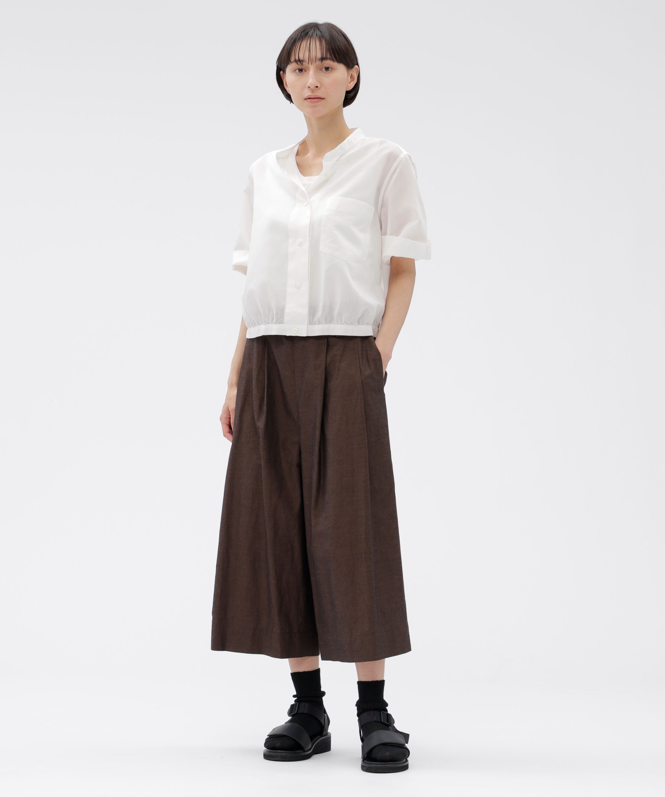  「COTTON RAMIE CHAMBRAY TROUSERS」|キュロット|BROWN