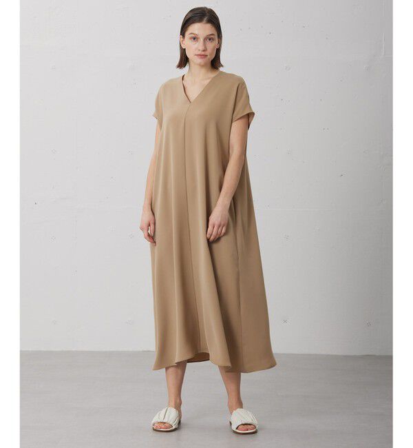 BEIGE,「VIRGILE / Vネックリラックスワンピース」|ワンピース|