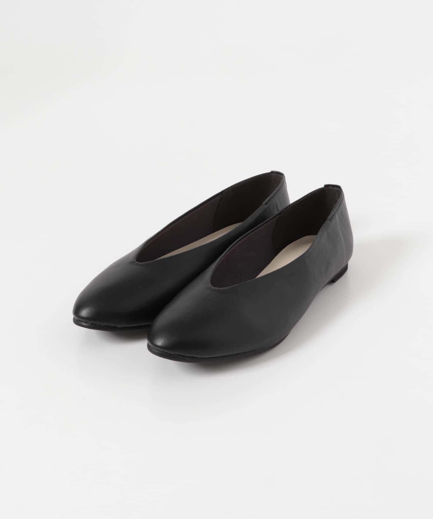 URBAN RESEARCH DOORS「Vカットパンプス」|パンプス|